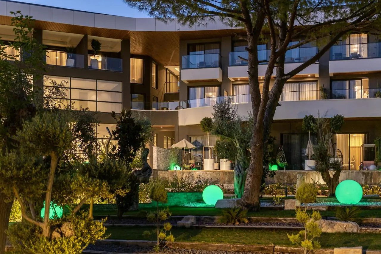 Unique Life Style Hotel كوشاداسيه